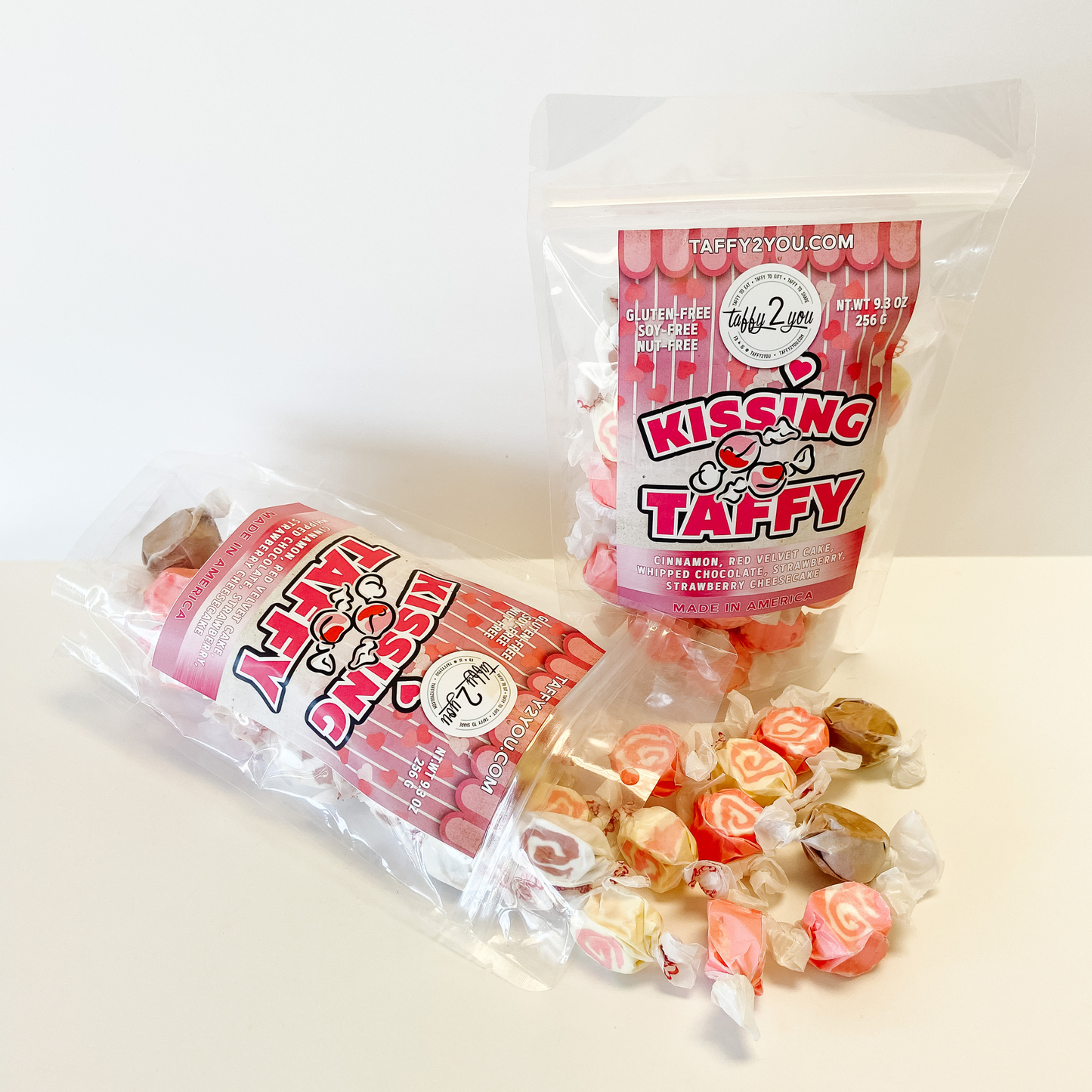 Seasonal Taffy - Kissing Taffy